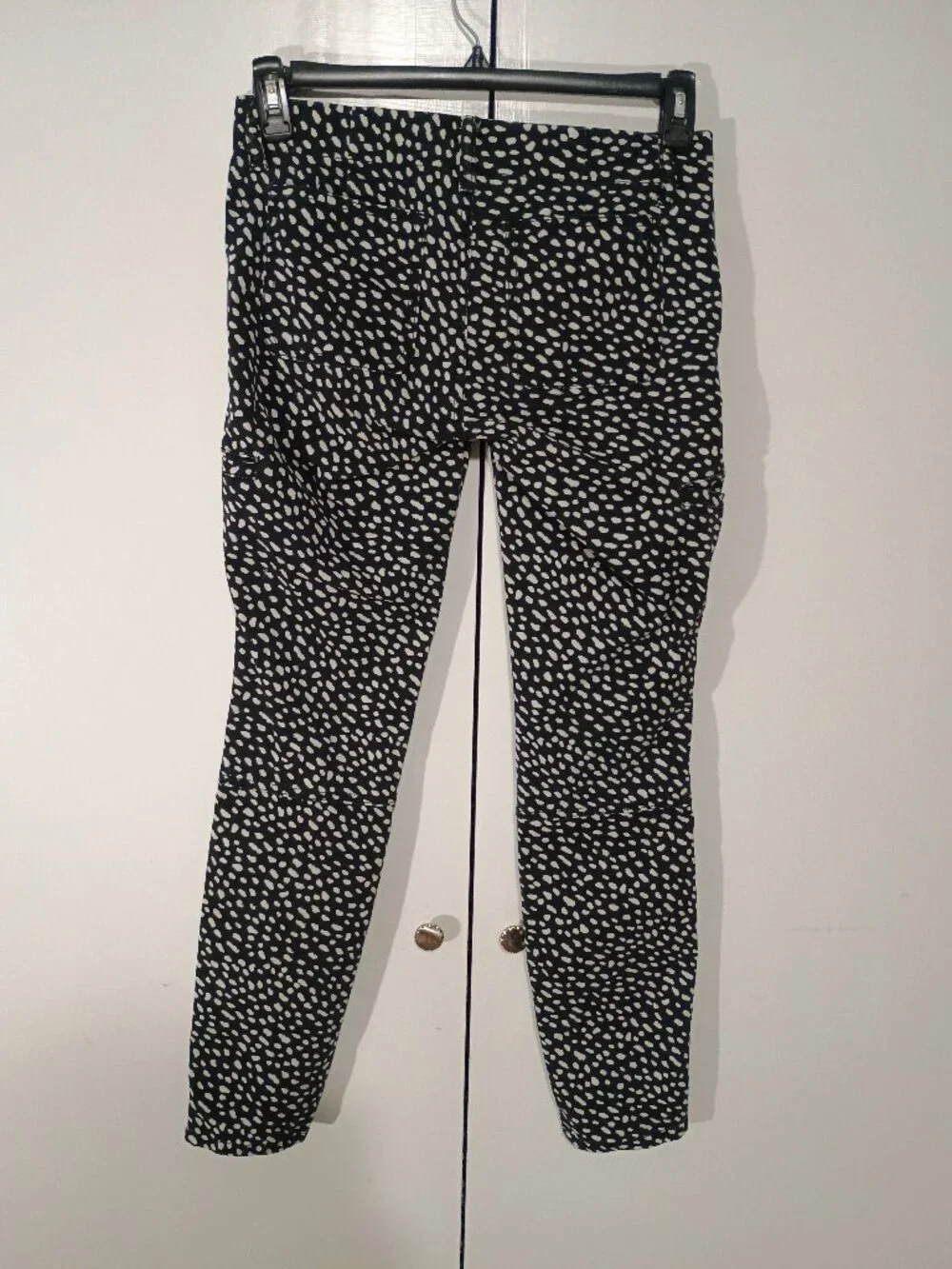 Tory Burch Dotted Pony Walker Cargo Skinny Pants Size: 27 / US 4